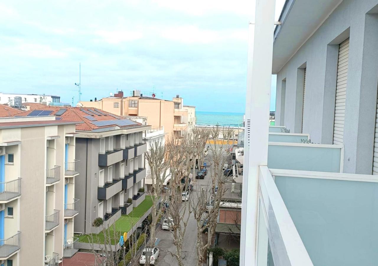 Hotel Ca Vanni Римини Экстерьер фото