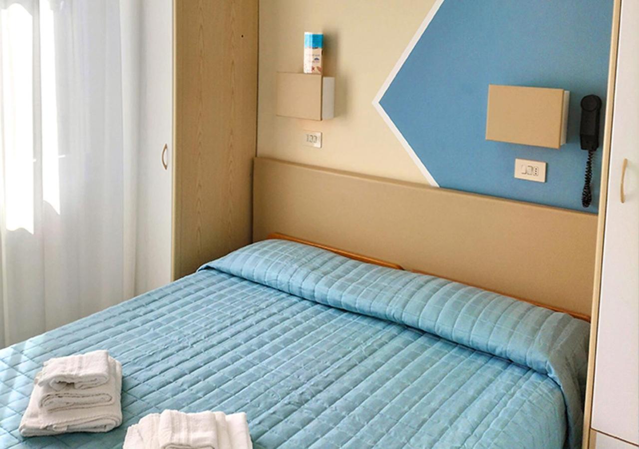 Hotel Ca Vanni Римини Экстерьер фото