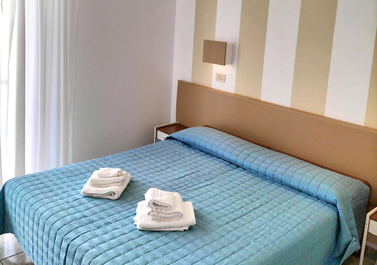 Hotel Ca Vanni Римини Экстерьер фото