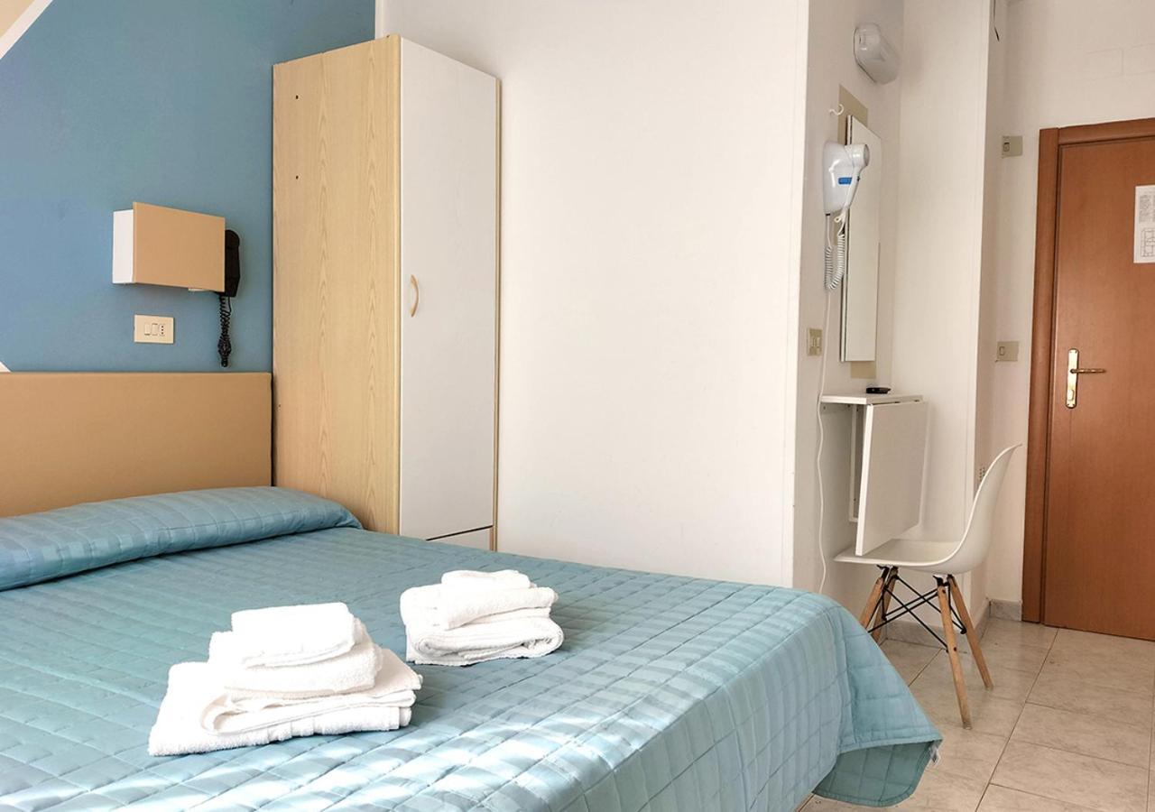 Hotel Ca Vanni Римини Экстерьер фото