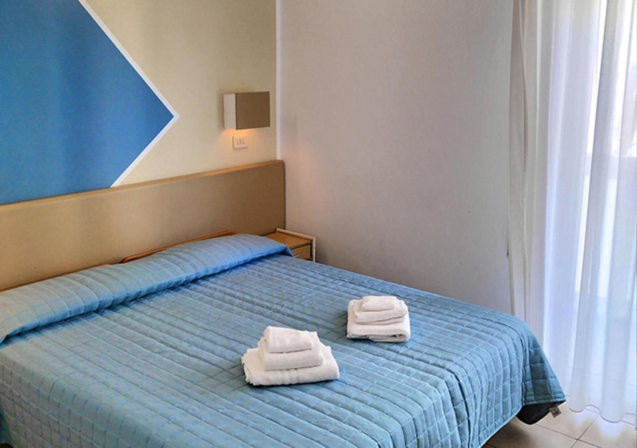 Hotel Ca Vanni Римини Экстерьер фото