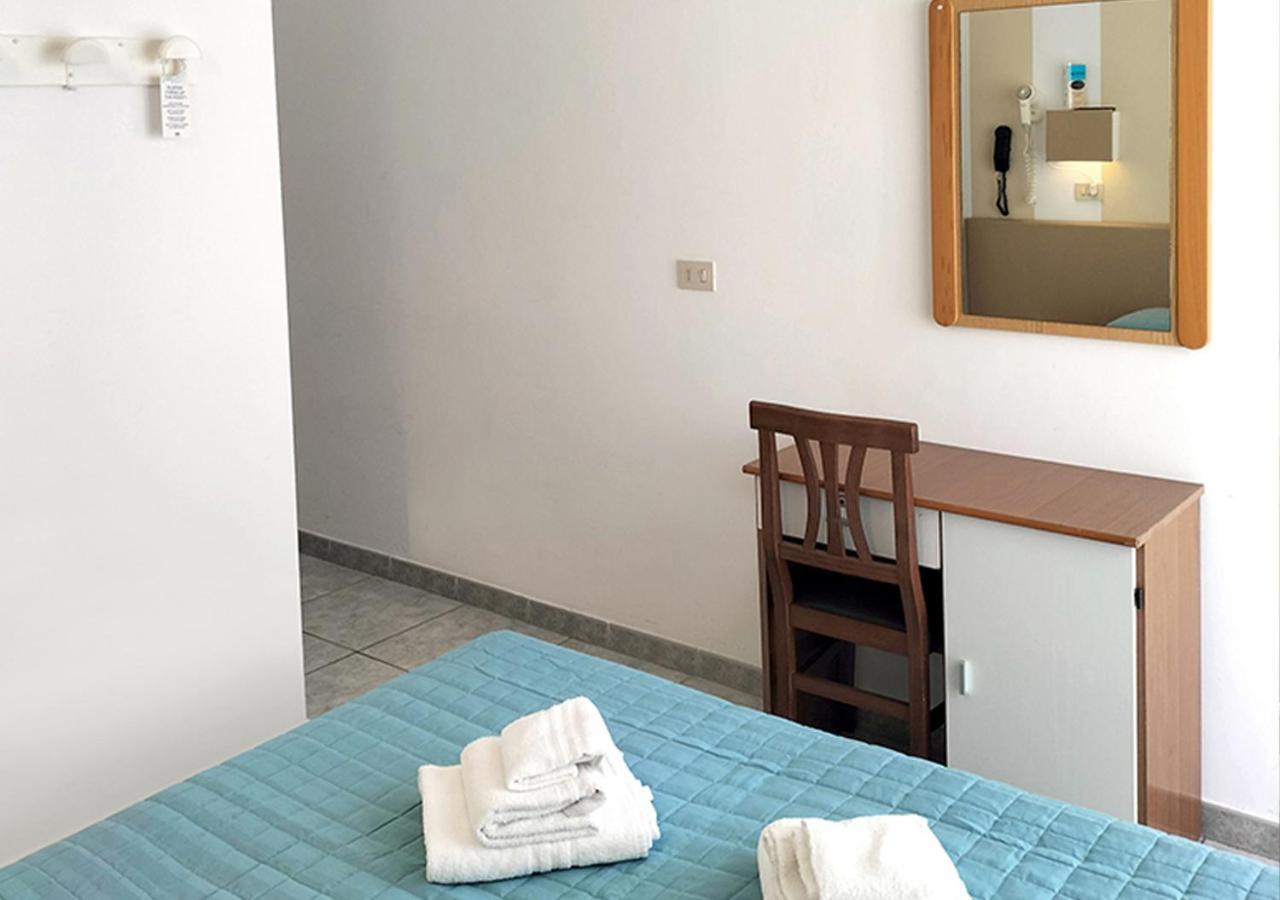 Hotel Ca Vanni Римини Экстерьер фото