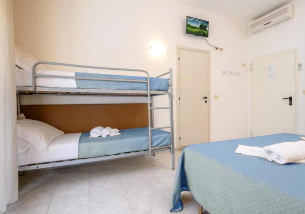 Hotel Ca Vanni Римини Экстерьер фото