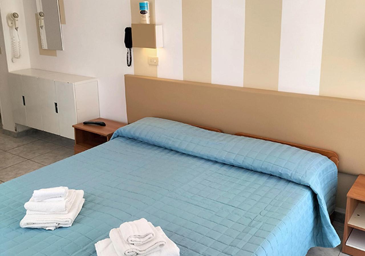 Hotel Ca Vanni Римини Экстерьер фото