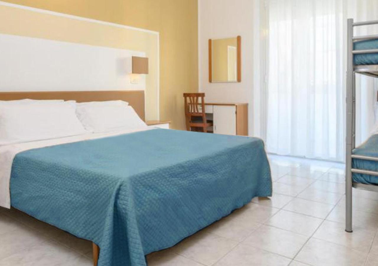 Hotel Ca Vanni Римини Экстерьер фото