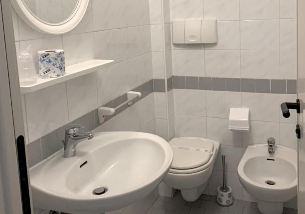 Hotel Ca Vanni Римини Экстерьер фото